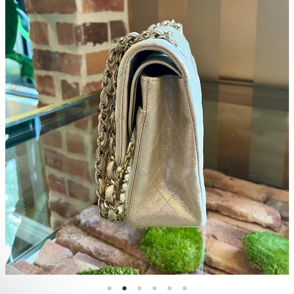Chanel iridescent Champagne medium double flap bag - Picture 4 of 16